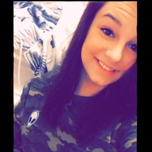 Meet your Posher, Sky